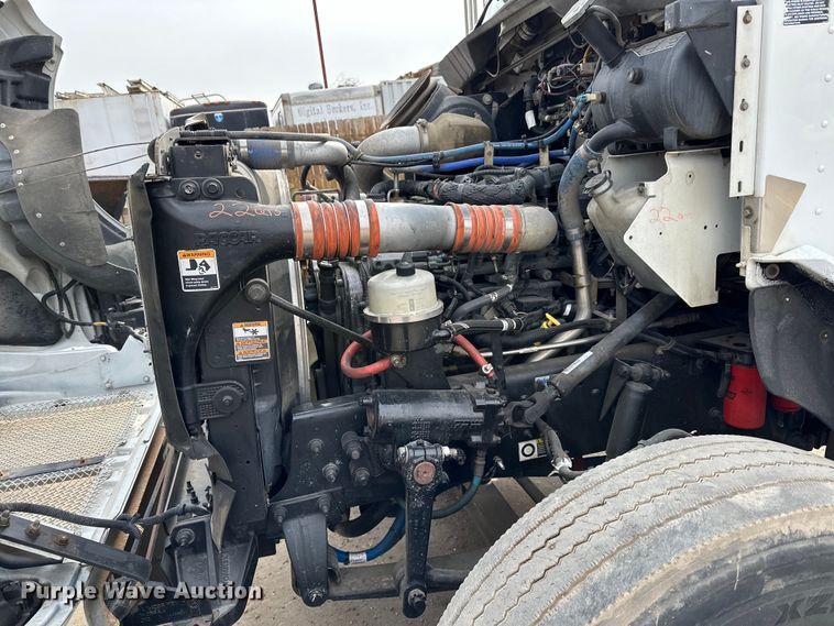 image for item DQ0595 2013 Kenworth  T370 dump truck