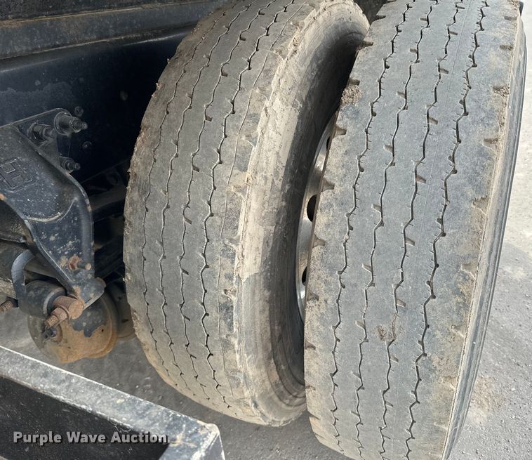 image for item DQ0595 2013 Kenworth  T370 dump truck