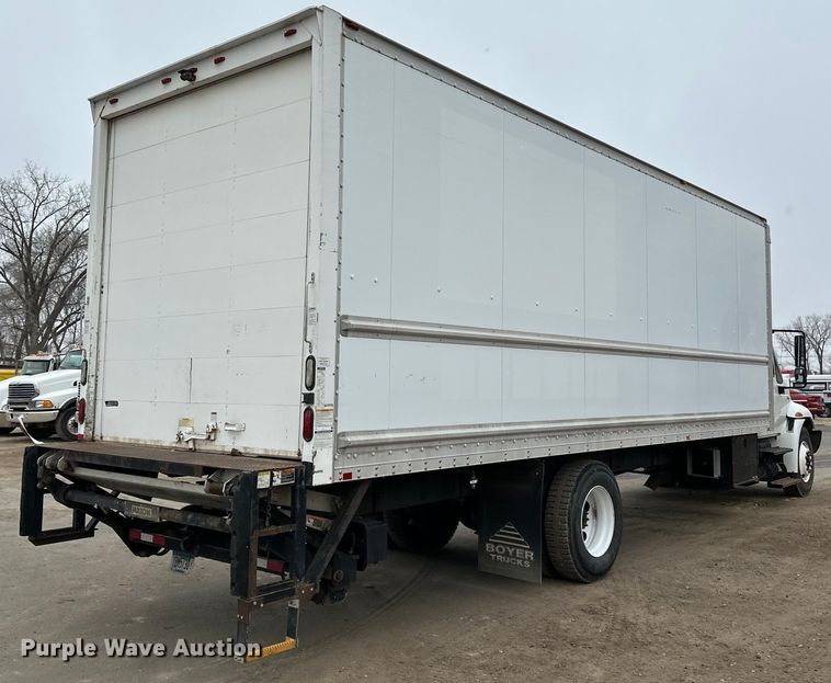 image for item DQ0596 2010 International  4300 box truck