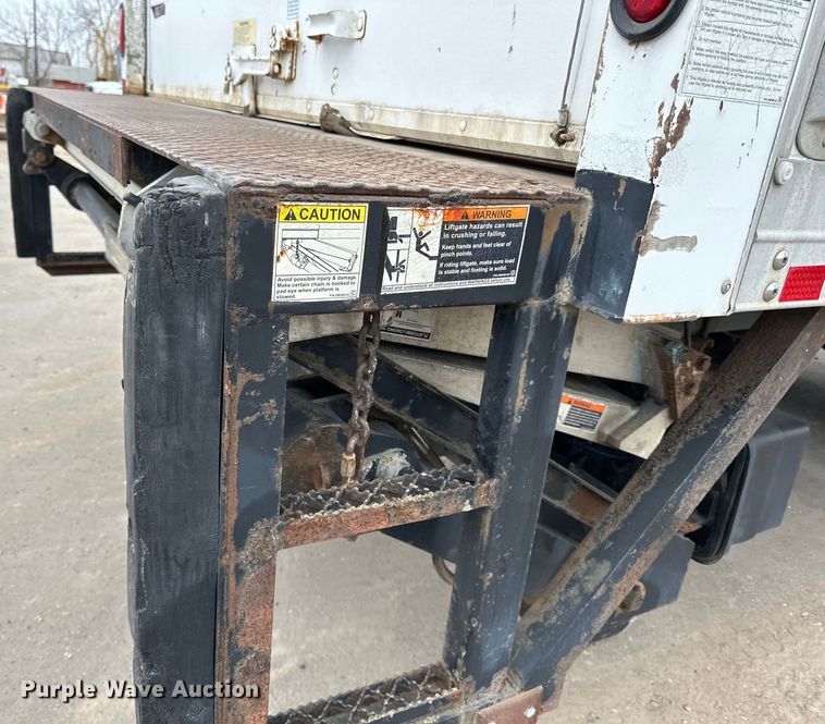 image for item DQ0596 2010 International  4300 box truck