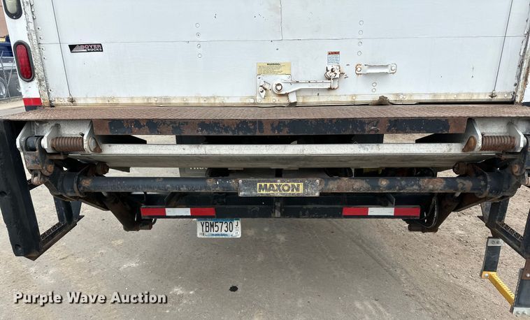 image for item DQ0596 2010 International  4300 box truck