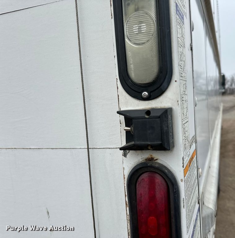 image for item DQ0596 2010 International  4300 box truck