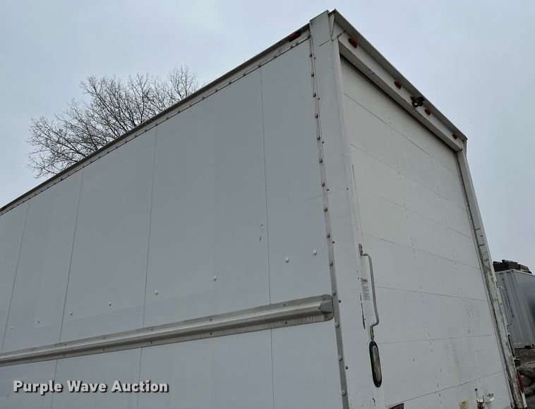 image for item DQ0596 2010 International  4300 box truck