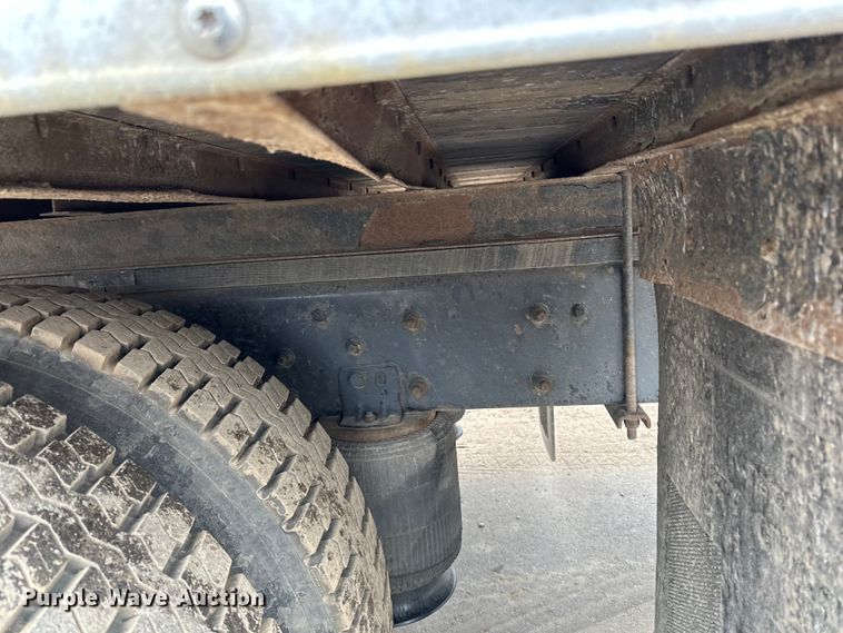 image for item DQ0596 2010 International  4300 box truck