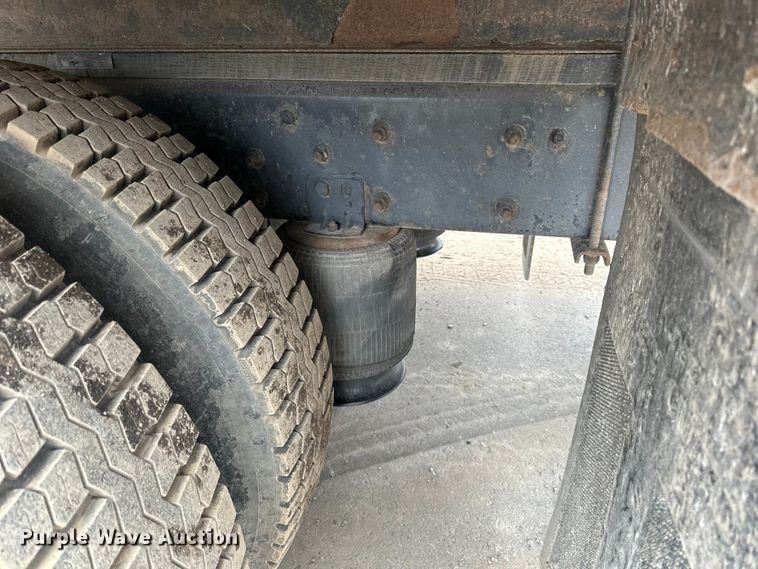 image for item DQ0596 2010 International  4300 box truck