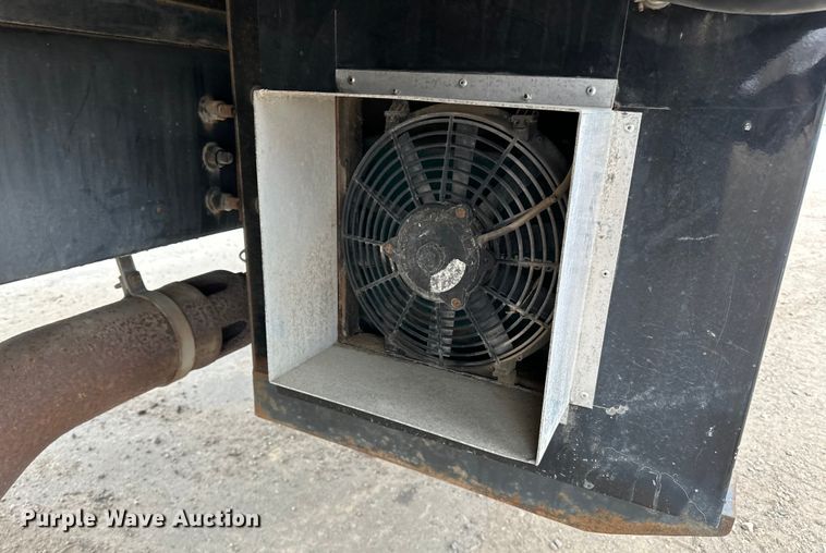 image for item DQ0596 2010 International  4300 box truck