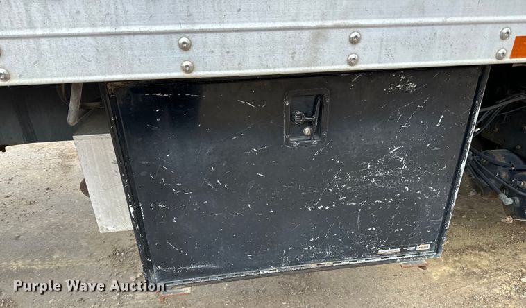 image for item DQ0596 2010 International  4300 box truck