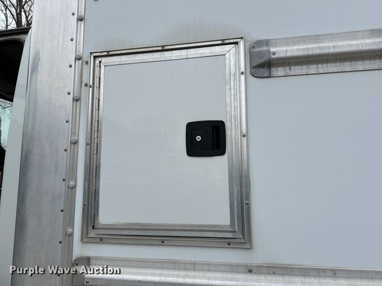 image for item DQ0596 2010 International  4300 box truck