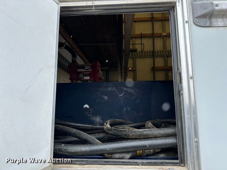 image for item DQ0596 2010 International  4300 box truck