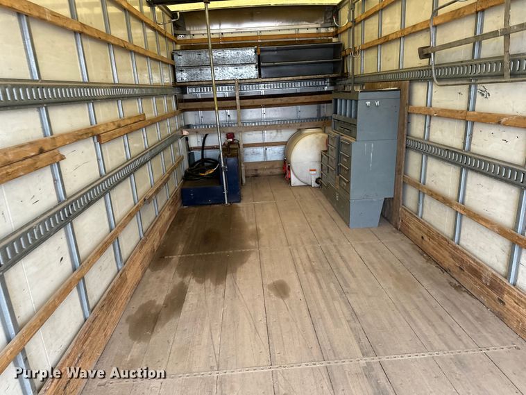 image for item DQ0596 2010 International  4300 box truck