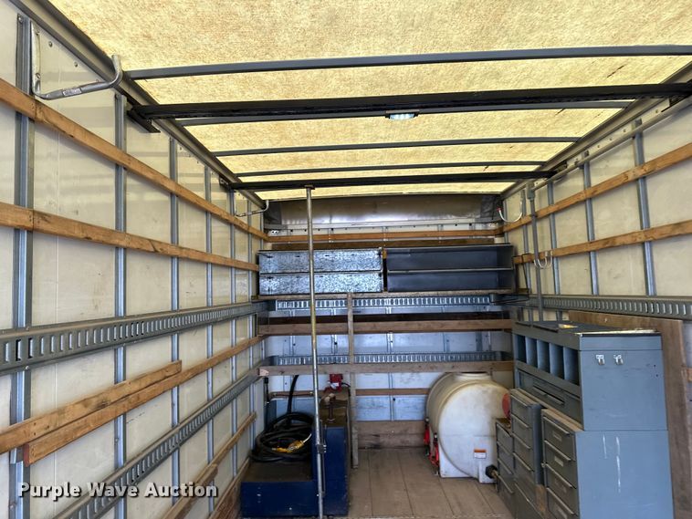 image for item DQ0596 2010 International  4300 box truck