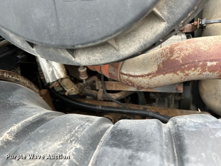 image for item DQ0596 2010 International  4300 box truck