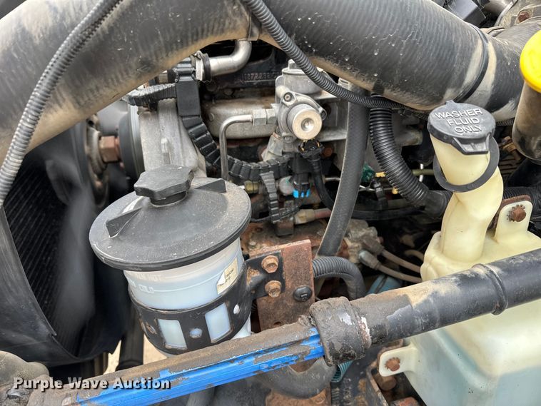 image for item DQ0596 2010 International  4300 box truck