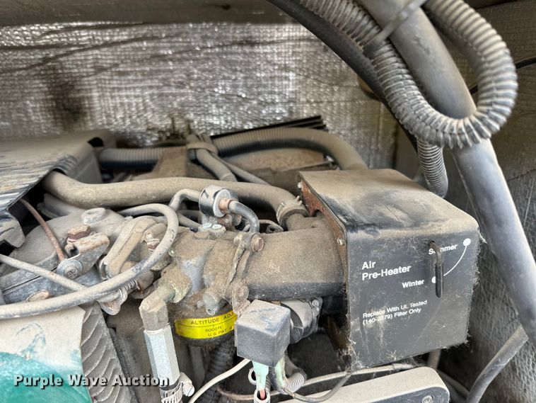 image for item DQ0596 2010 International  4300 box truck