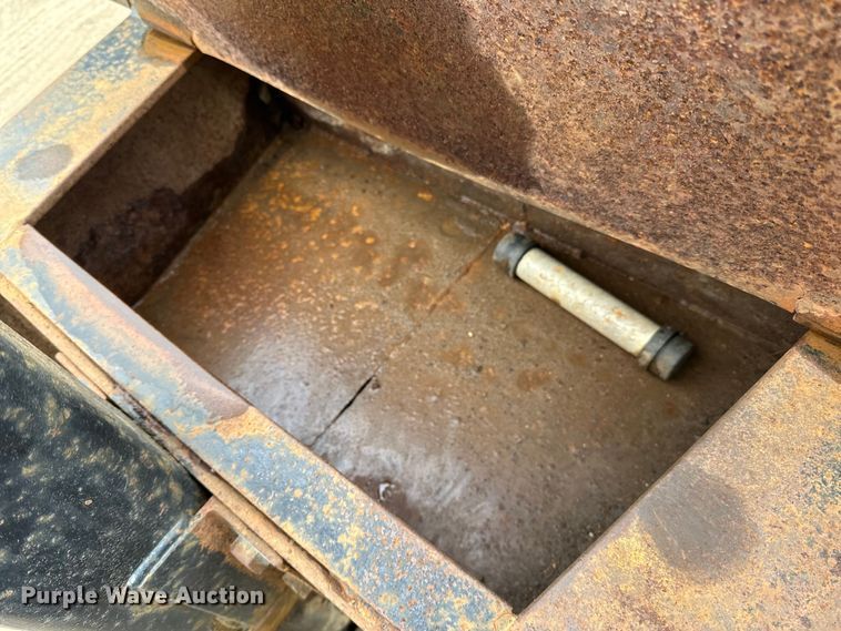 image for item DQ0597 1996 Towmaster OT50 equipment trailer