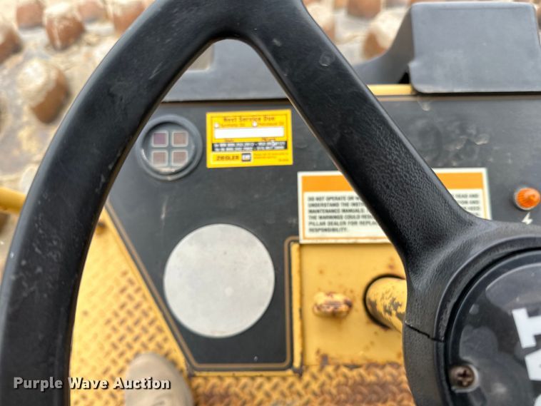 image for item DQ0599 1999 Caterpillar  CP-563C single drum vibratory roller