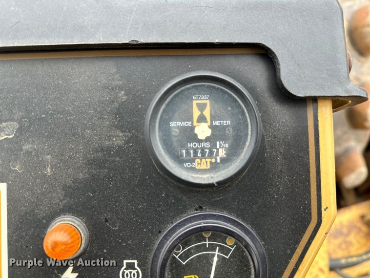 image for item DQ0599 1999 Caterpillar  CP-563C single drum vibratory roller