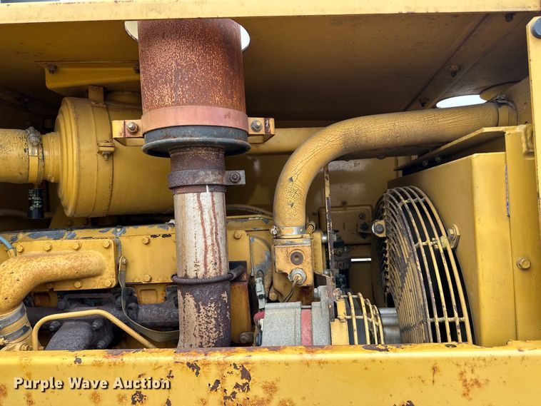 image for item DQ0599 1999 Caterpillar  CP-563C single drum vibratory roller