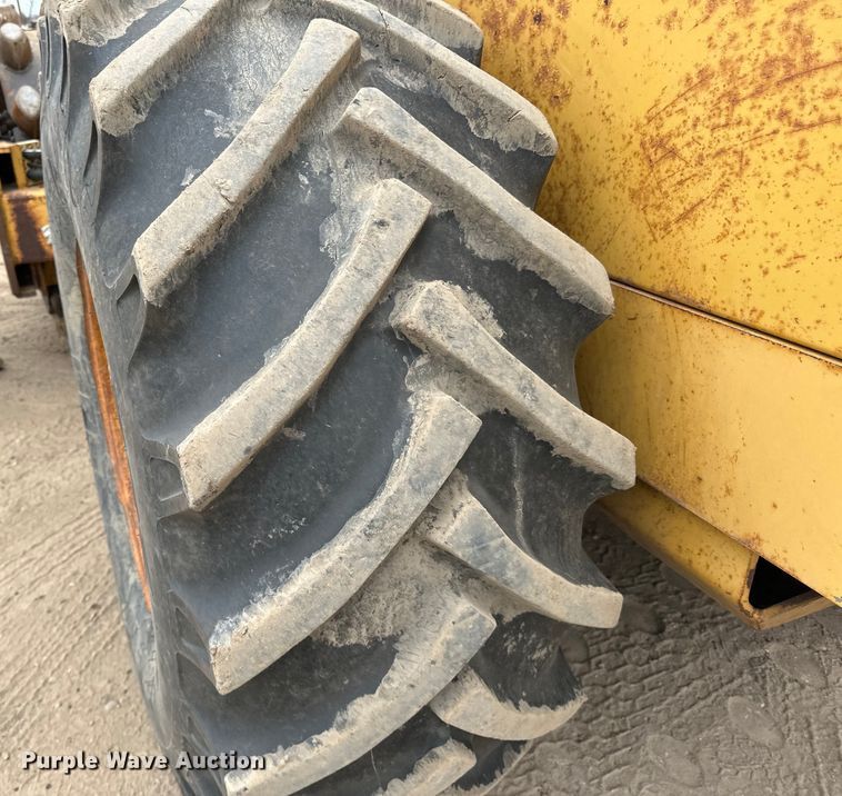 image for item DQ0599 1999 Caterpillar  CP-563C single drum vibratory roller