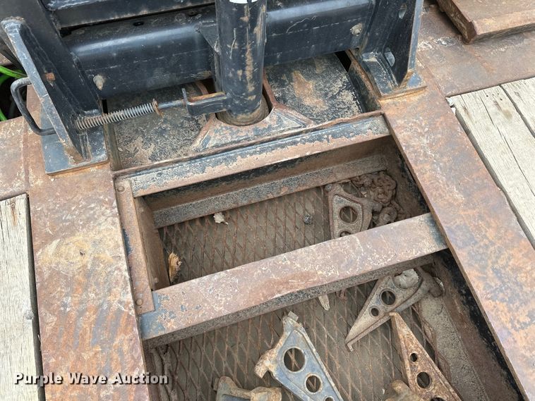 image for item DQ0601 2013 Talbert T4-55SA-HRG-IEC3 lowboy equipment trailer