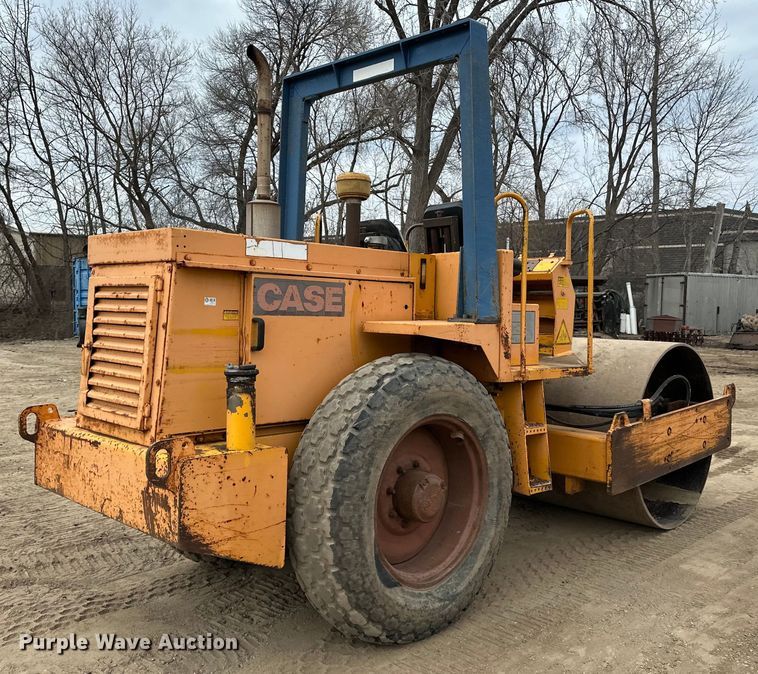 image for item DQ0602 1987 Case W602BD single drum vibratory roller