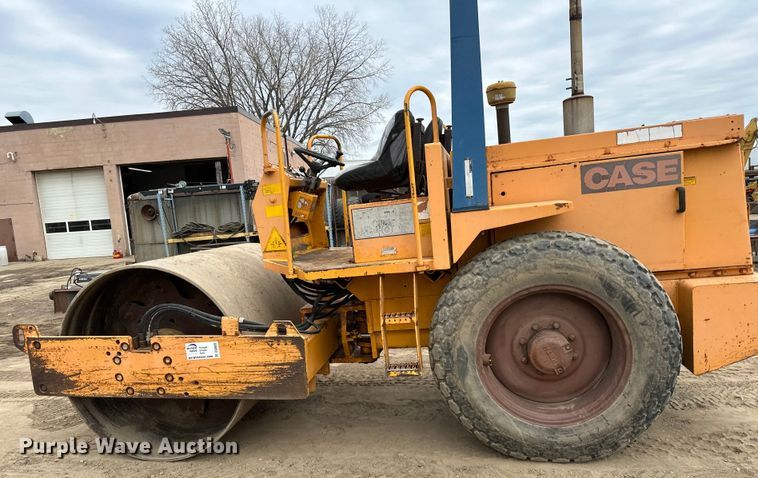 image for item DQ0602 1987 Case W602BD single drum vibratory roller