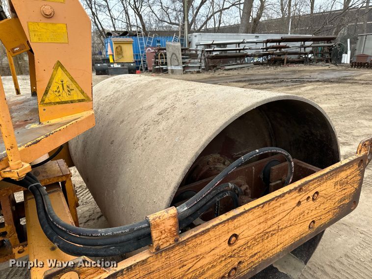 image for item DQ0602 1987 Case W602BD single drum vibratory roller