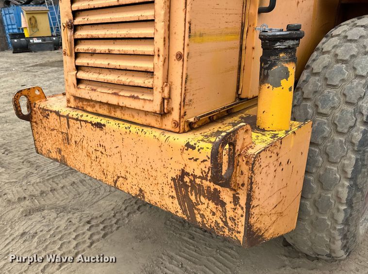 image for item DQ0602 1987 Case W602BD single drum vibratory roller