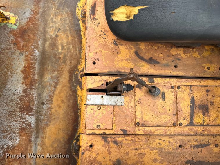 image for item DQ0602 1987 Case W602BD single drum vibratory roller