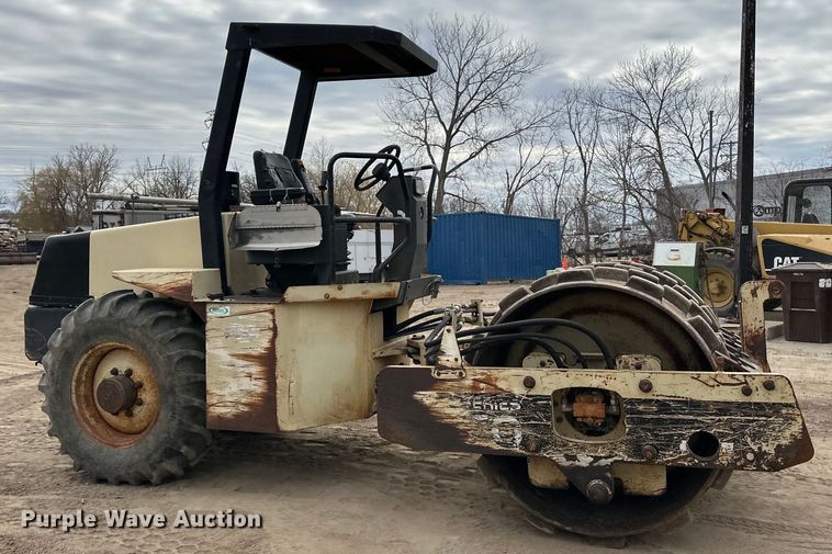 image for item DQ0603 1999 Ingersoll Rand  SD-70F Pro Pac single drum vibratory roller