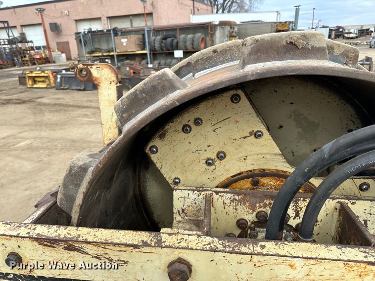 image for item DQ0603 1999 Ingersoll Rand  SD-70F Pro Pac single drum vibratory roller