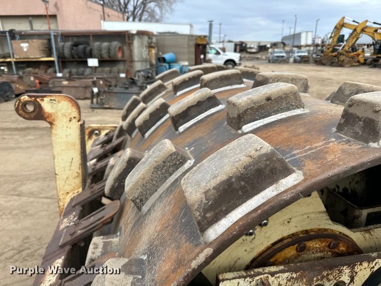 image for item DQ0603 1999 Ingersoll Rand  SD-70F Pro Pac single drum vibratory roller