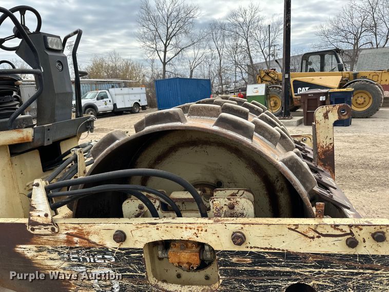 image for item DQ0603 1999 Ingersoll Rand  SD-70F Pro Pac single drum vibratory roller