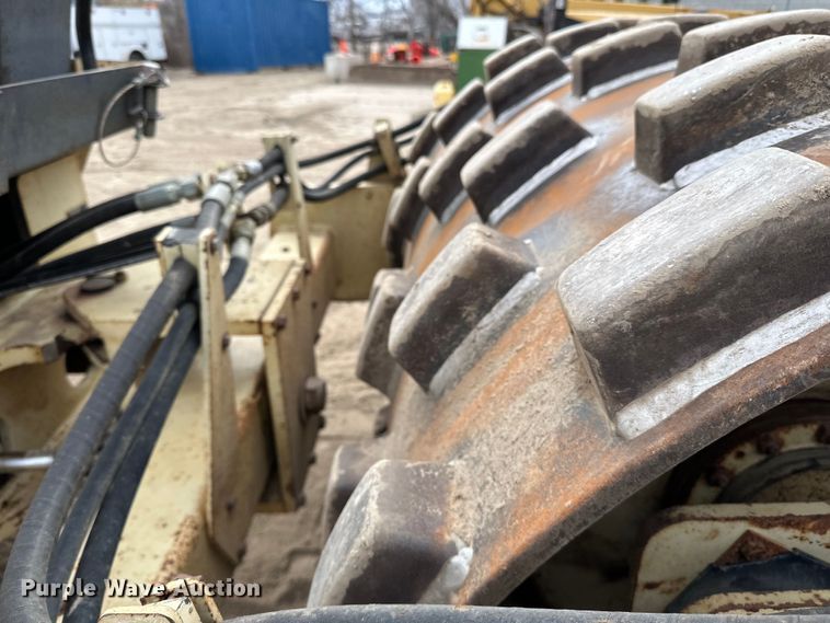 image for item DQ0603 1999 Ingersoll Rand  SD-70F Pro Pac single drum vibratory roller