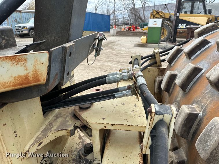 image for item DQ0603 1999 Ingersoll Rand  SD-70F Pro Pac single drum vibratory roller