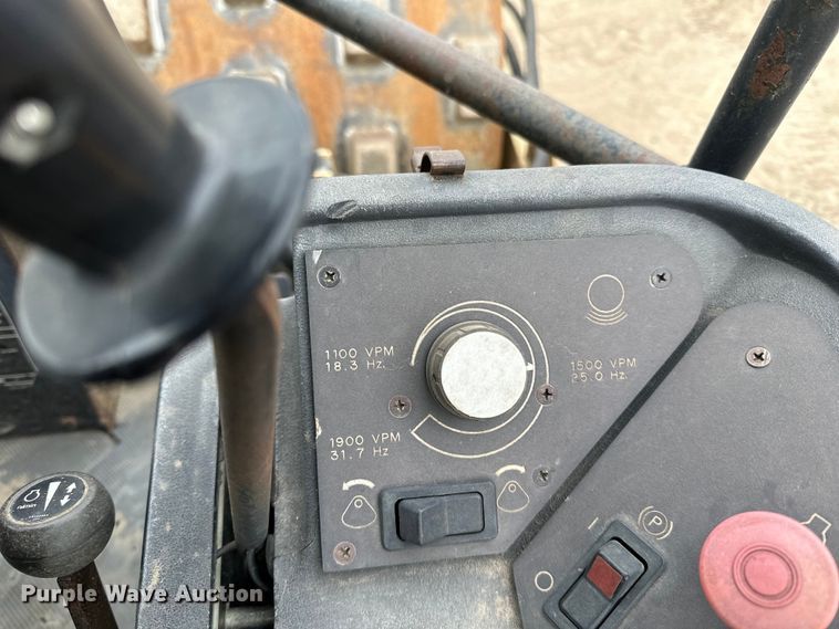 image for item DQ0603 1999 Ingersoll Rand  SD-70F Pro Pac single drum vibratory roller