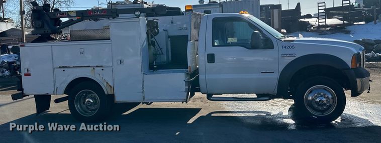 image for item DQ0628 2005 Ford  F550 utility / service truck