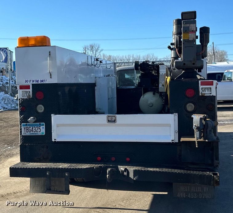 image for item DQ0628 2005 Ford  F550 utility / service truck