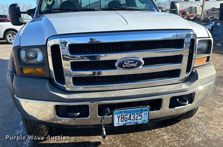 image for item DQ0628 2005 Ford  F550 utility / service truck