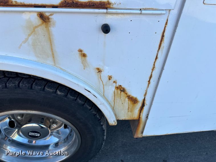 image for item DQ0628 2005 Ford  F550 utility / service truck