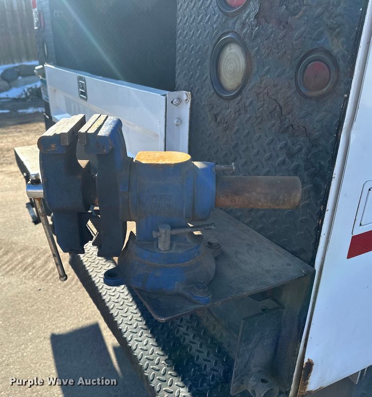 image for item DQ0628 2005 Ford  F550 utility / service truck