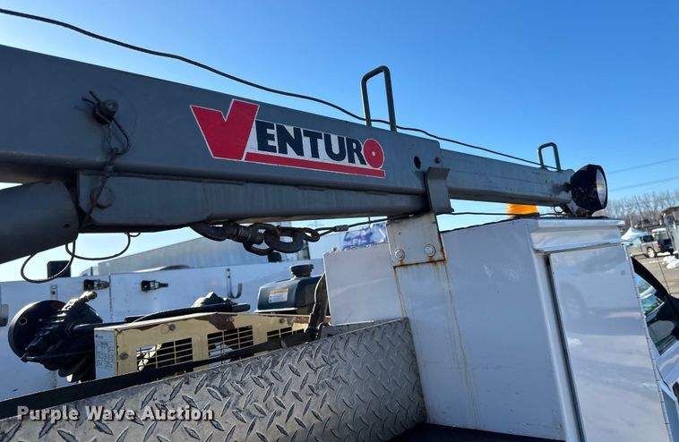 image for item DQ0628 2005 Ford  F550 utility / service truck