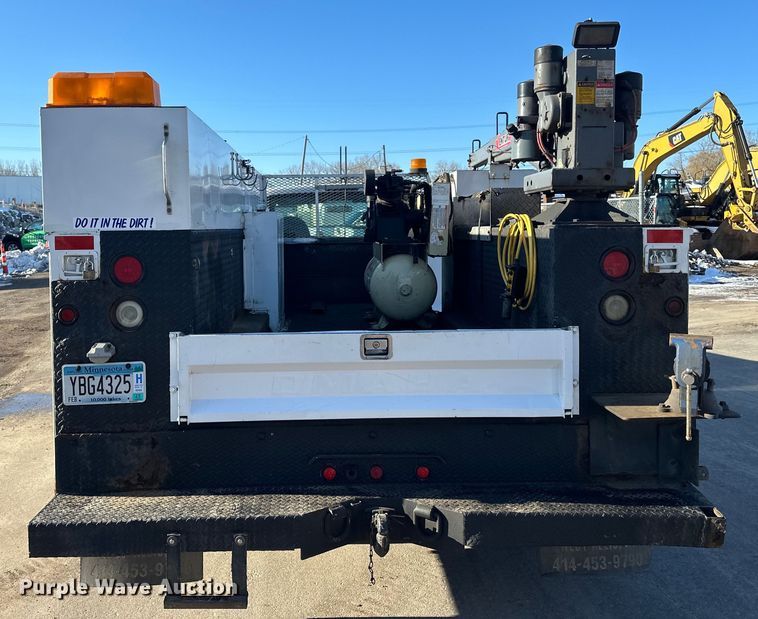 image for item DQ0628 2005 Ford  F550 utility / service truck