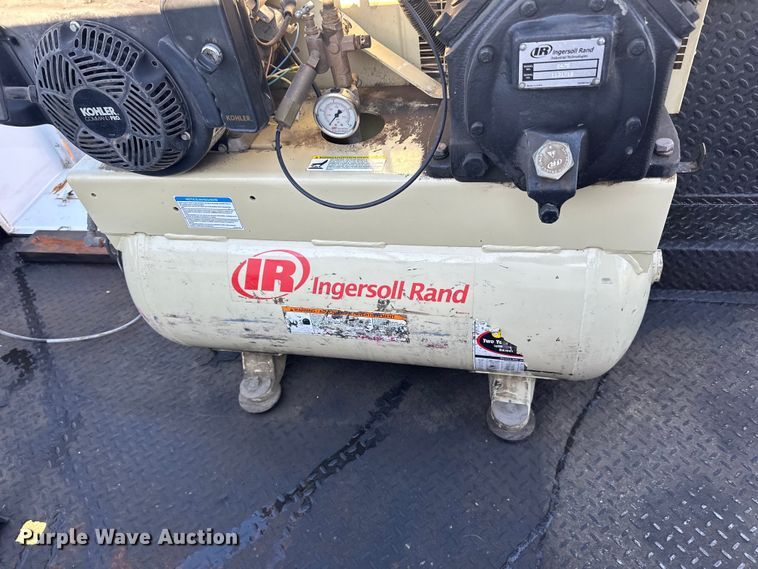 image for item DQ0628 2005 Ford  F550 utility / service truck