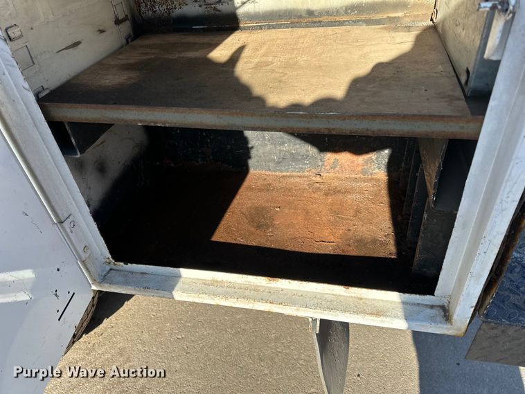 image for item DQ0628 2005 Ford  F550 utility / service truck