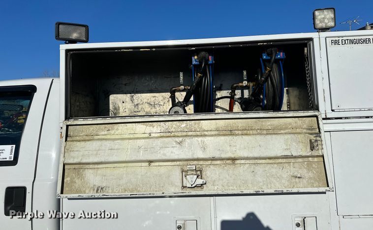 image for item DQ0628 2005 Ford  F550 utility / service truck