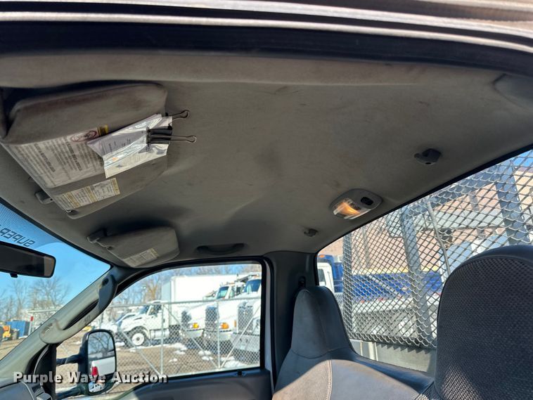 image for item DQ0628 2005 Ford  F550 utility / service truck