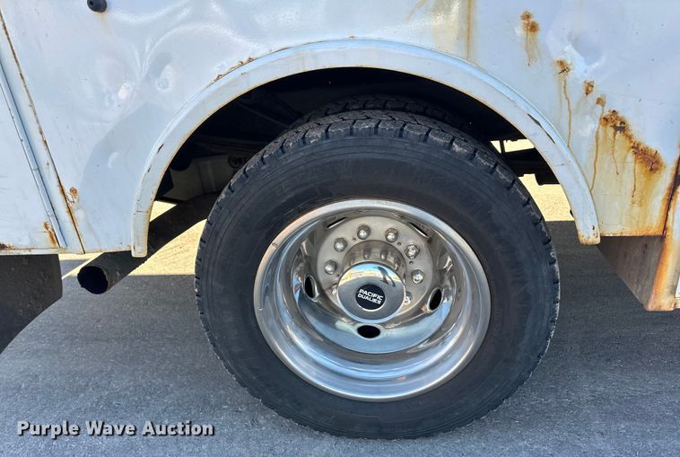 image for item DQ0628 2005 Ford  F550 utility / service truck