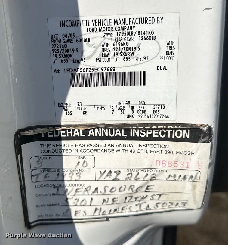 image for item DQ0628 2005 Ford  F550 utility / service truck