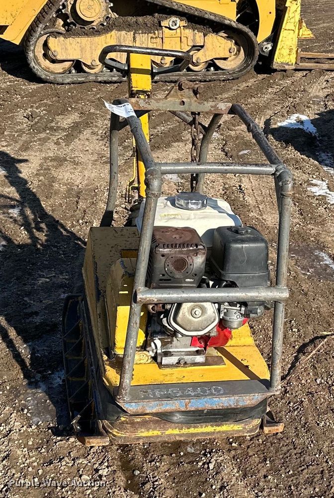 image for item DQ0629 Wacker BPU3345R plate compactor